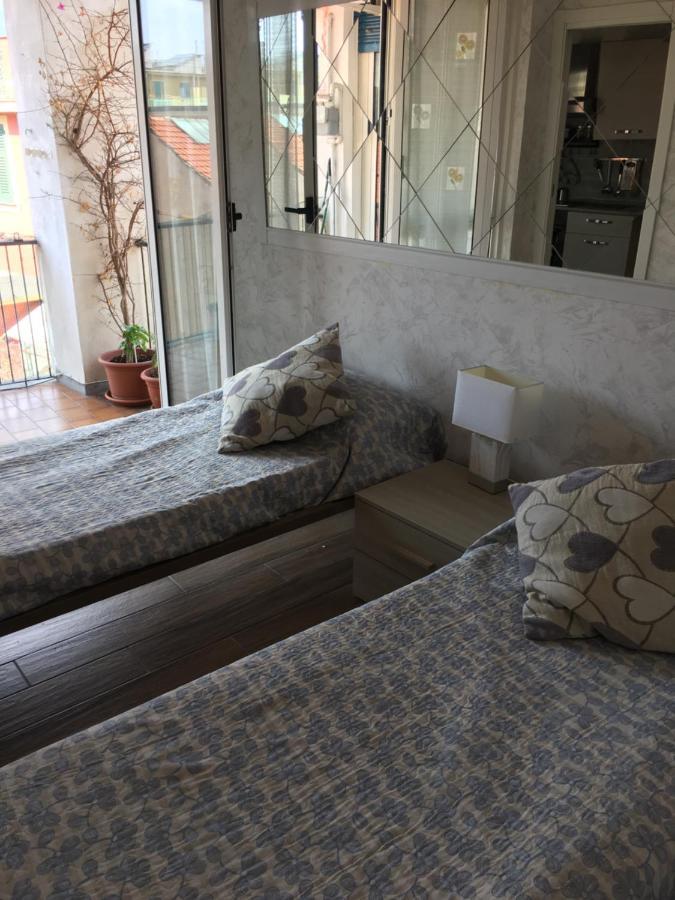 In Centro A Рапалло Экстерьер фото